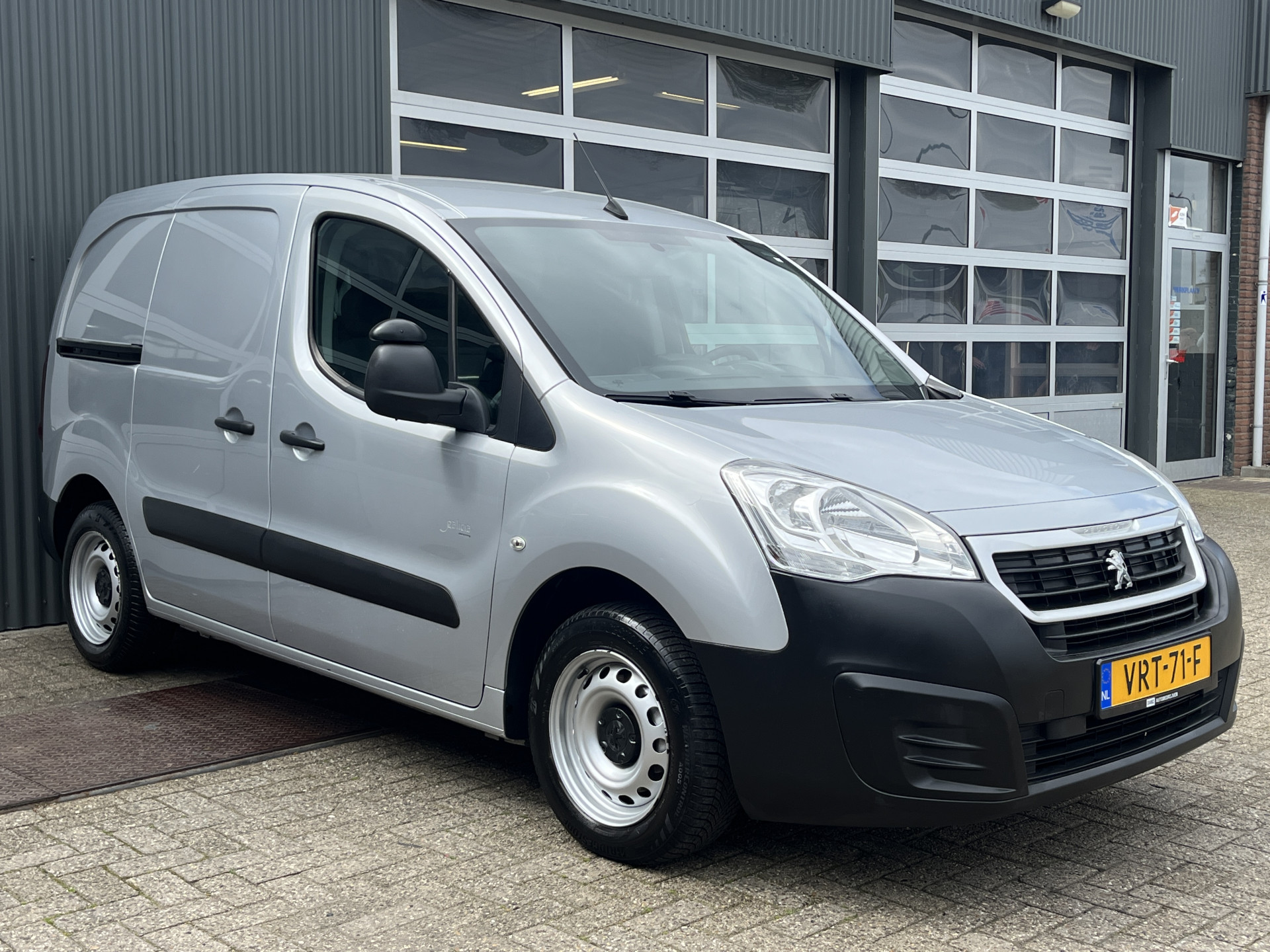 Foto van Peugeot Partner