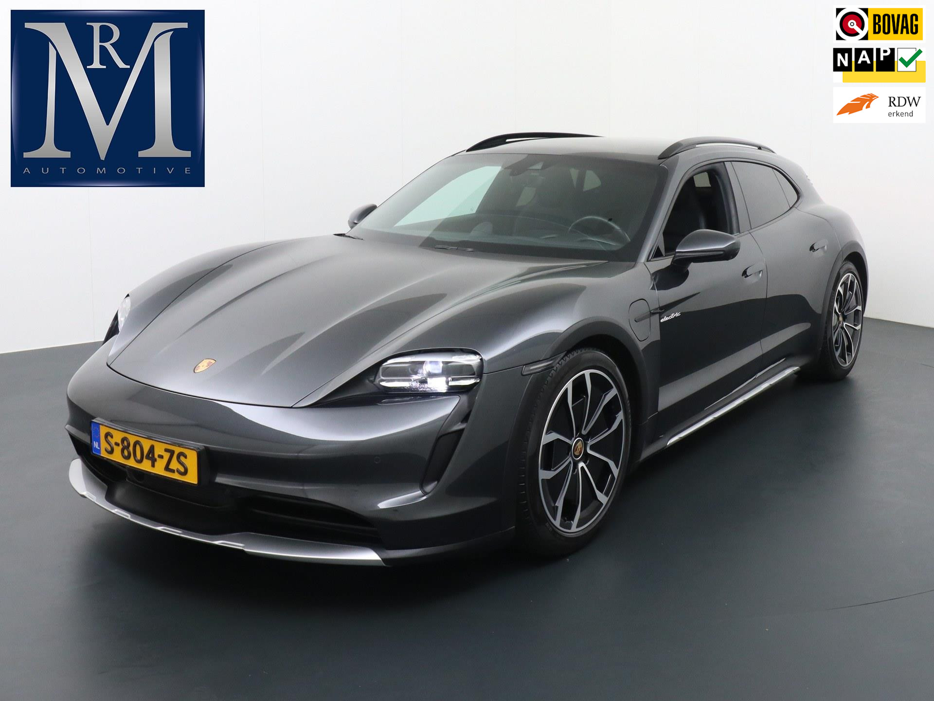 Foto van Porsche Taycan Cross Turismo