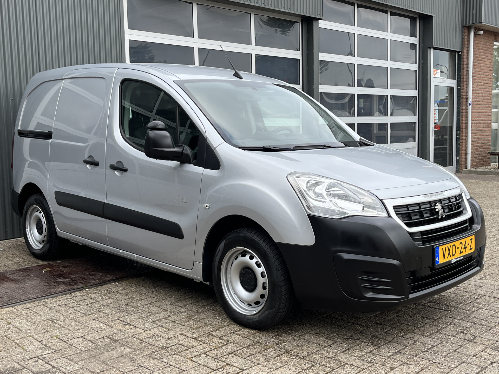 Foto van Peugeot Partner