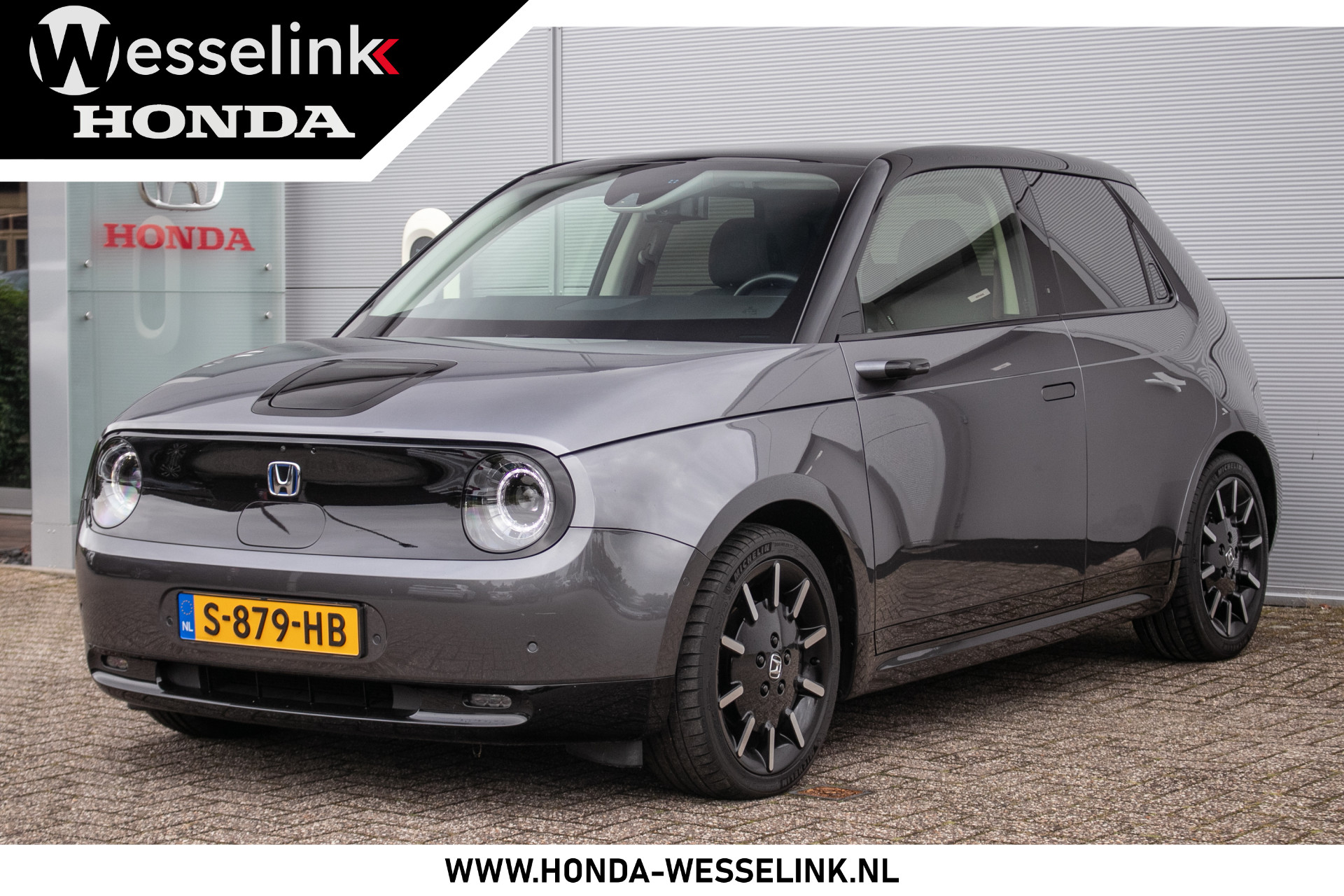 Foto van Honda E