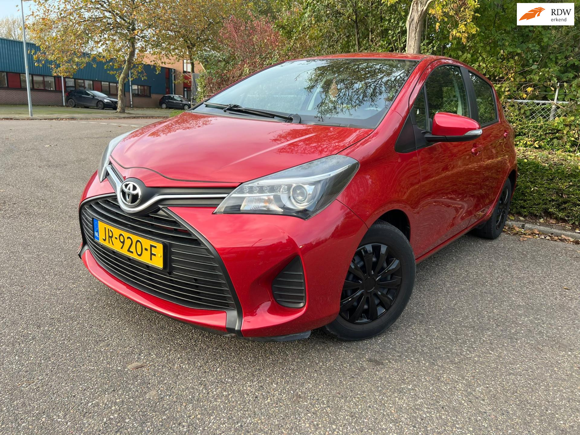 Foto van Toyota Yaris 1.0 VVT-i Now  Lage KM stand 1e eigenaar