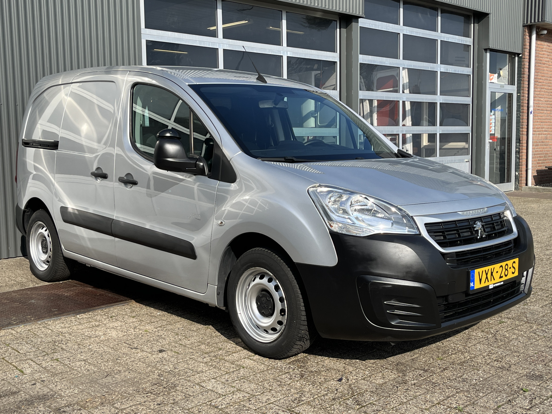 Foto van Peugeot Partner