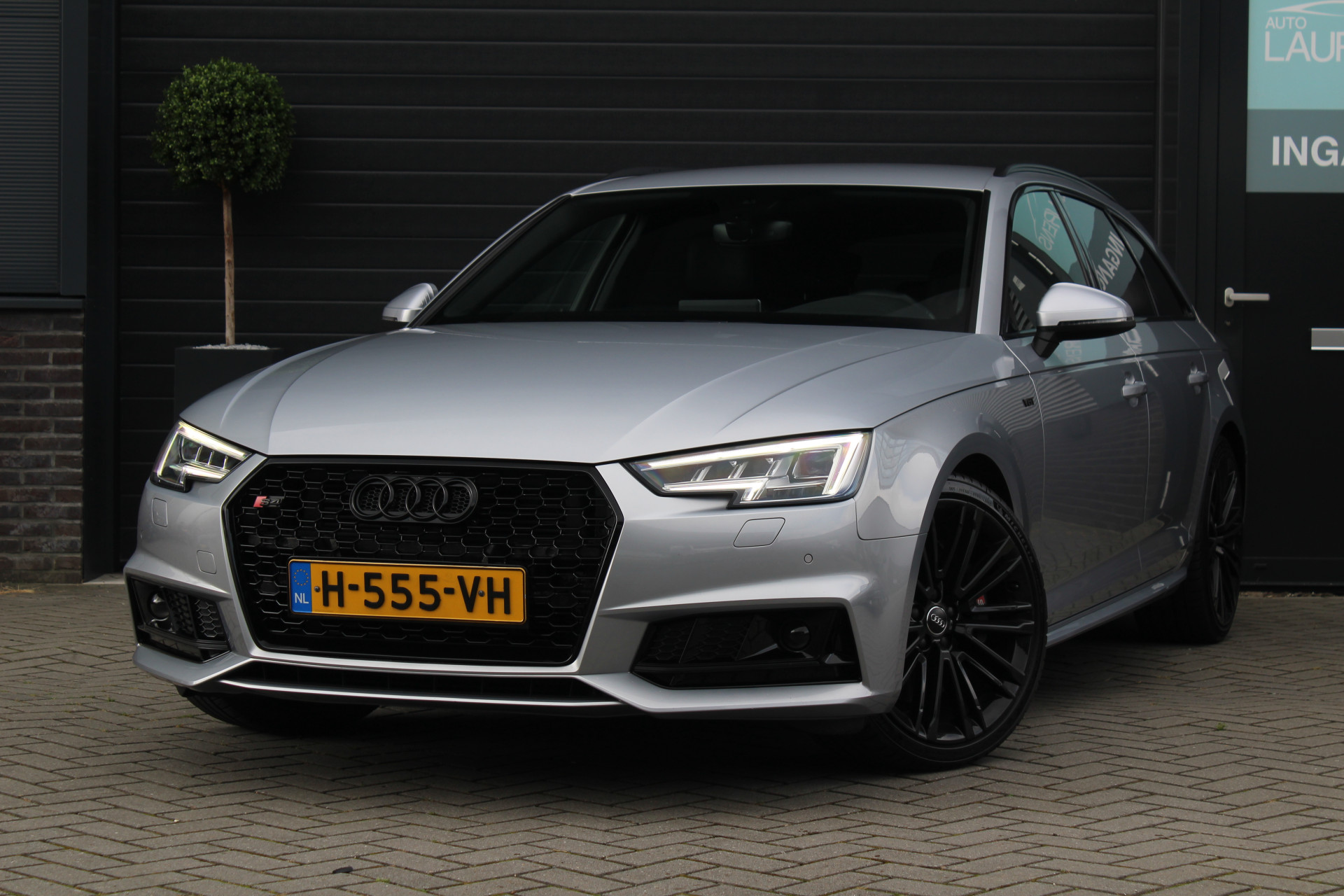 Foto van Audi S4