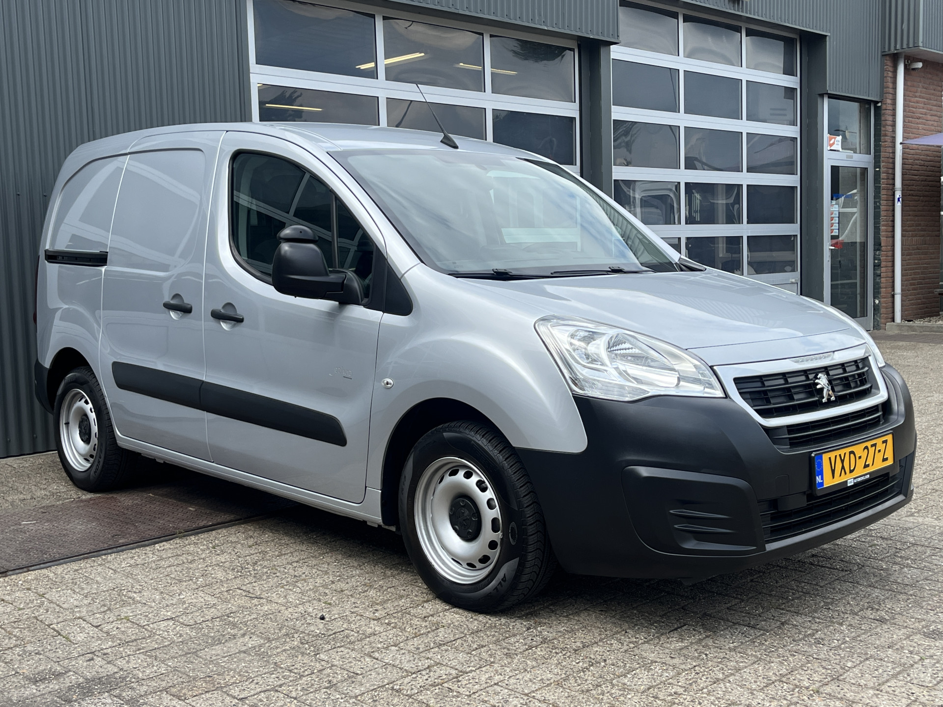 Foto van Peugeot Partner
