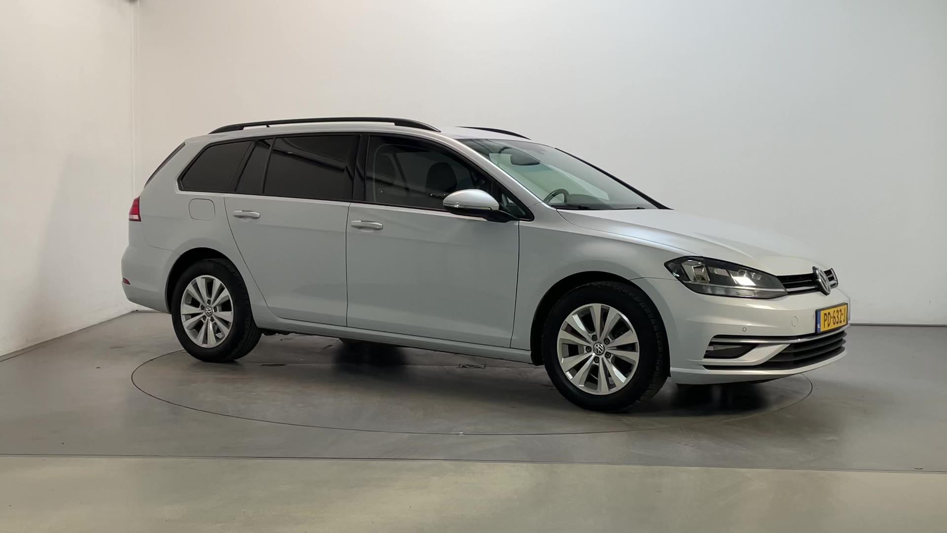 Foto van Volkswagen GOLF Variant