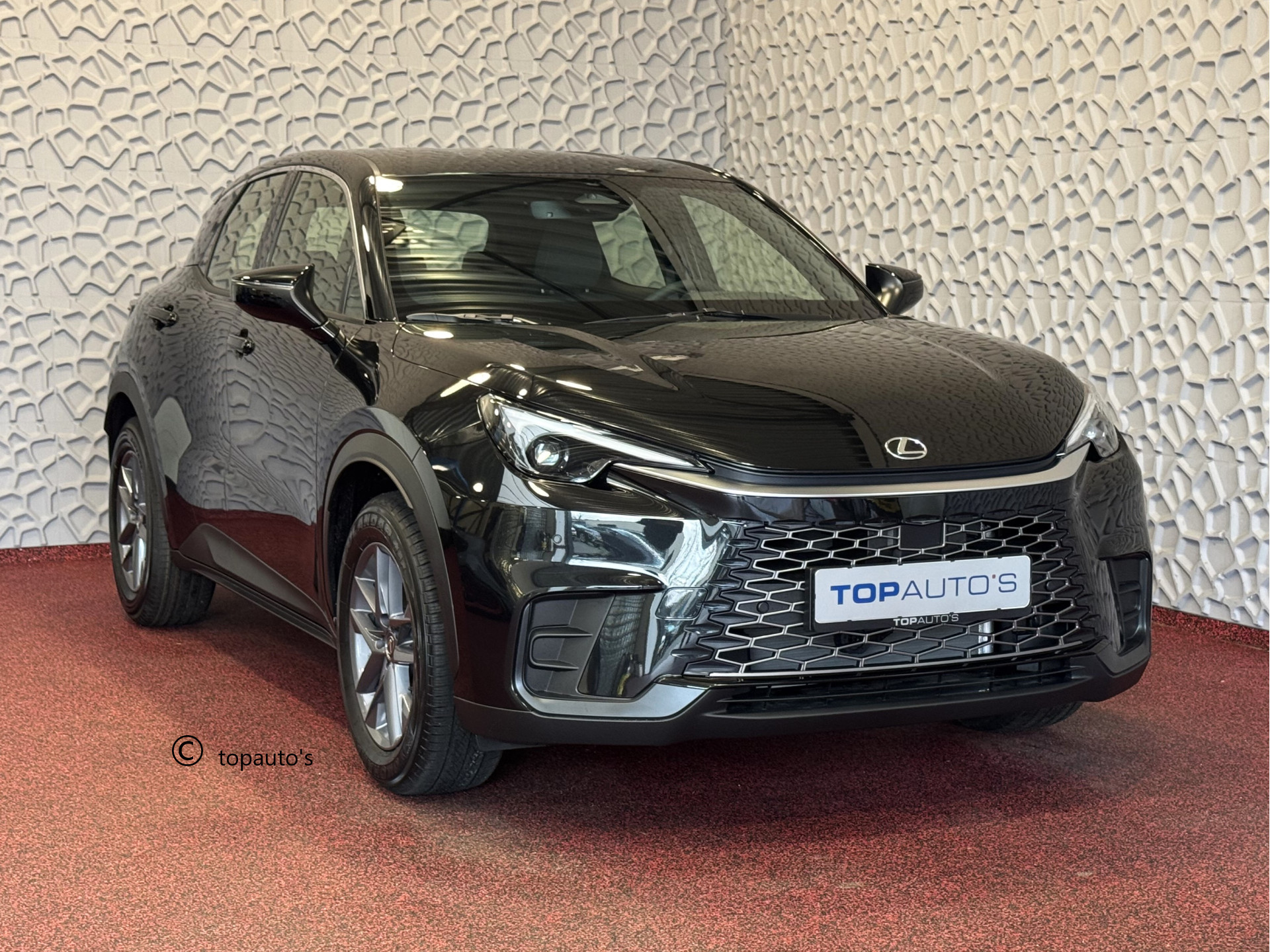 Lexus LBX