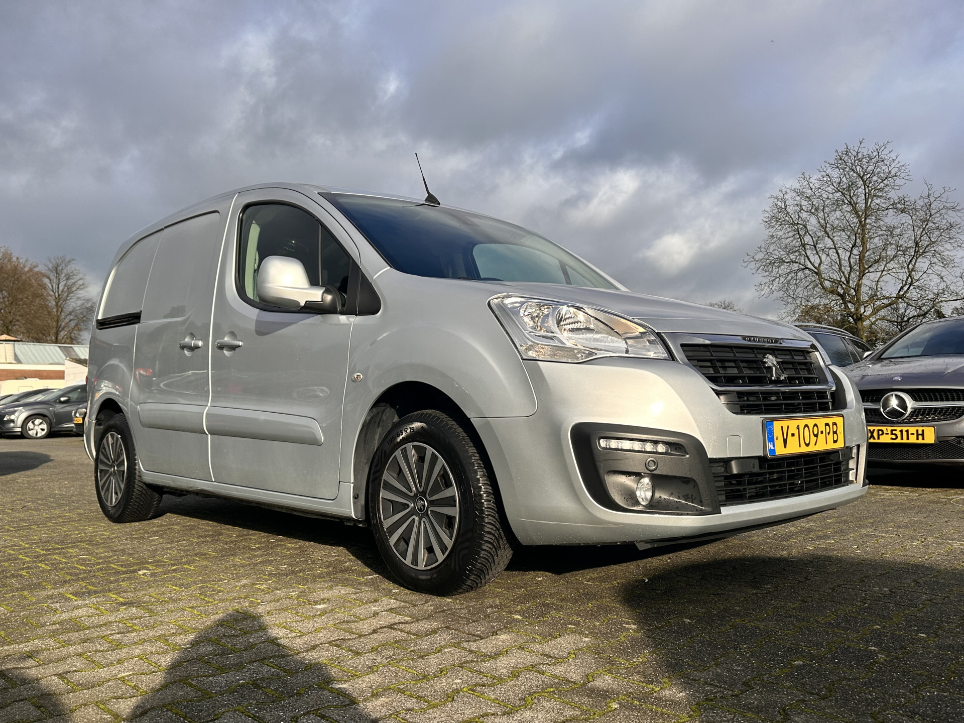 Foto van Peugeot Partner