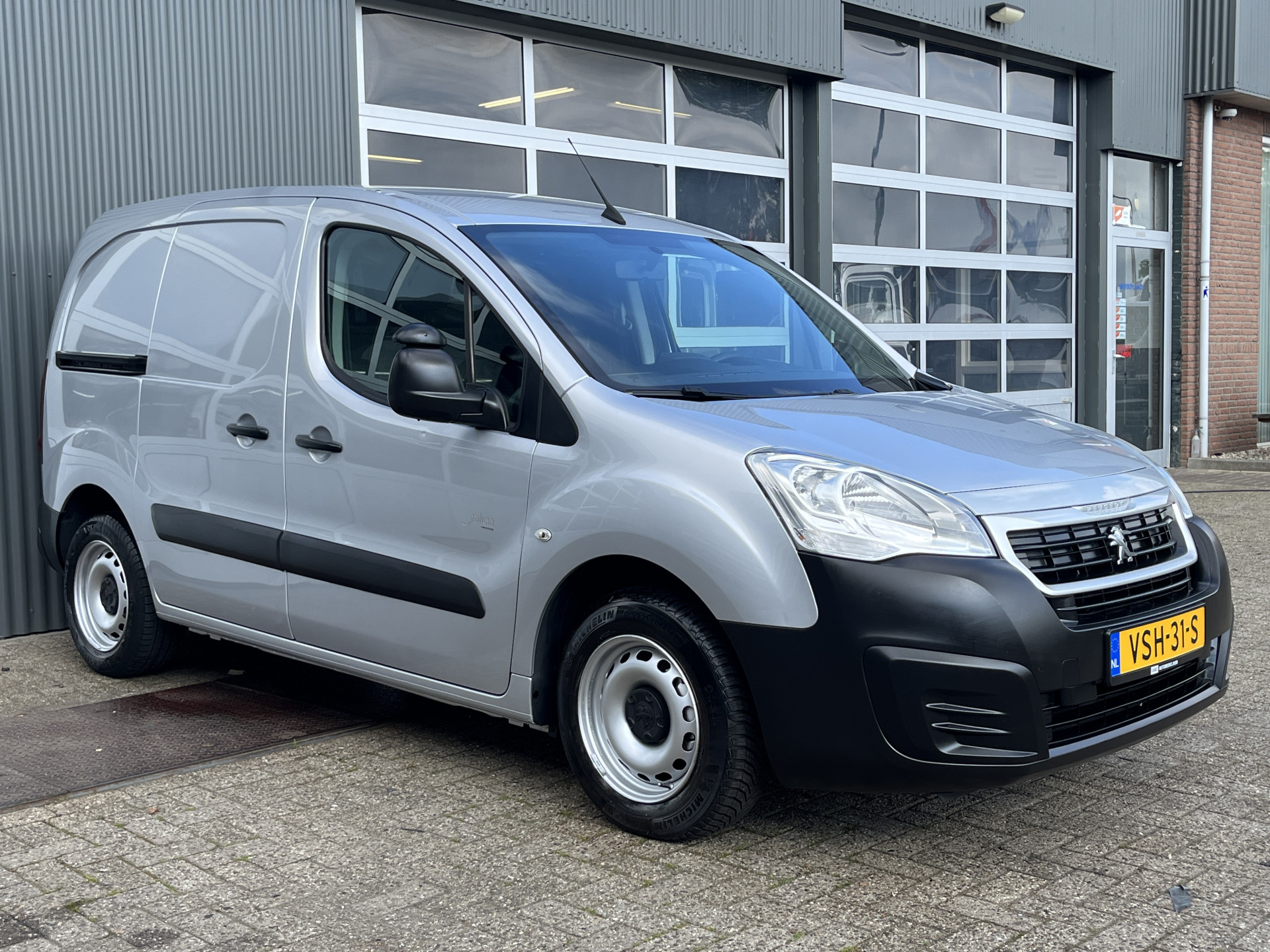 Foto van Peugeot Partner