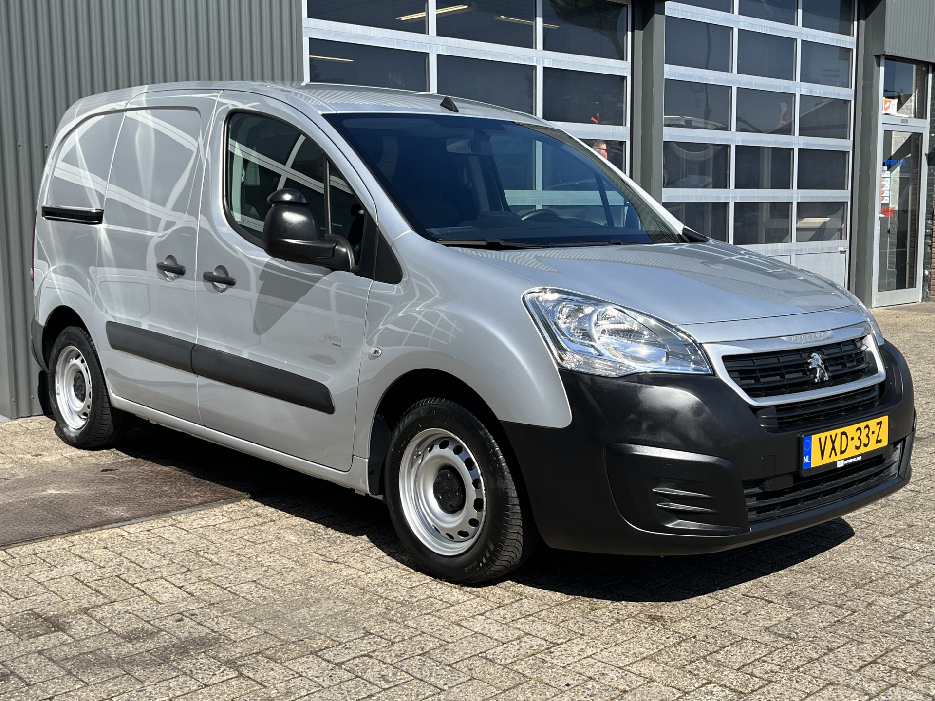 Foto van Peugeot Partner