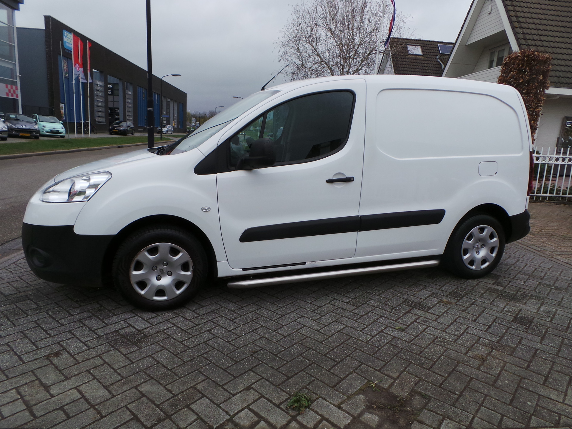 Foto van Peugeot Partner