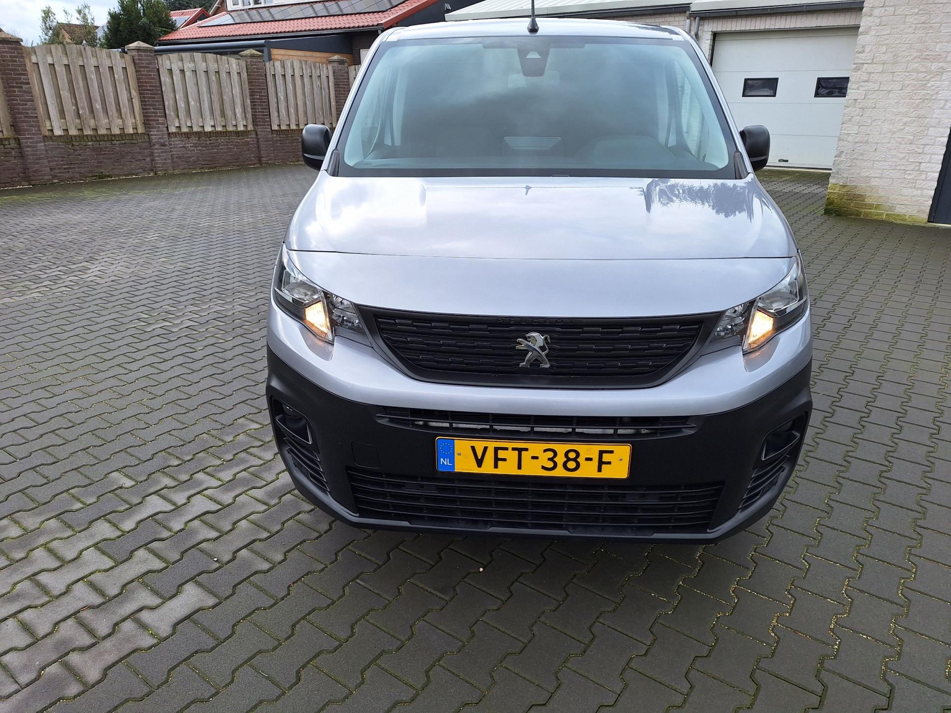 Foto van Peugeot Partner