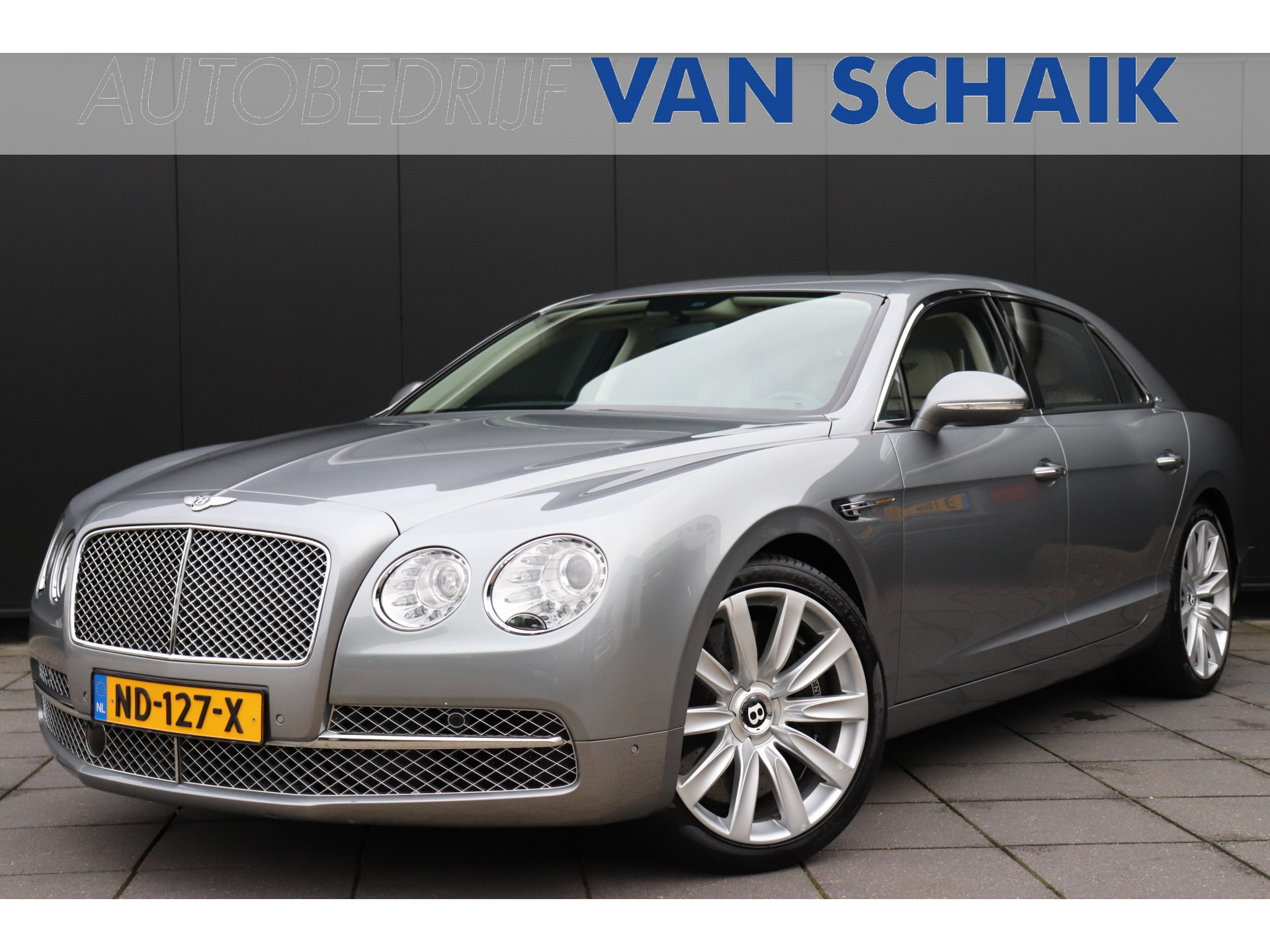 Foto van Bentley Flying Spur
