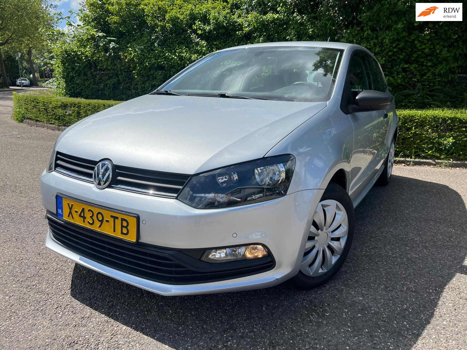 Foto van Volkswagen Polo 1.0 Navigatie / Airco / Cruise control / Parkeersensor V+A
