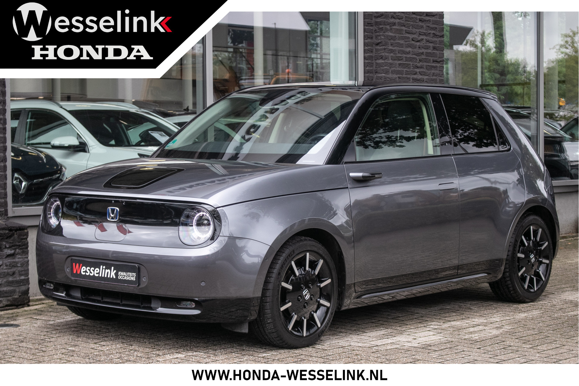 Foto van Honda E