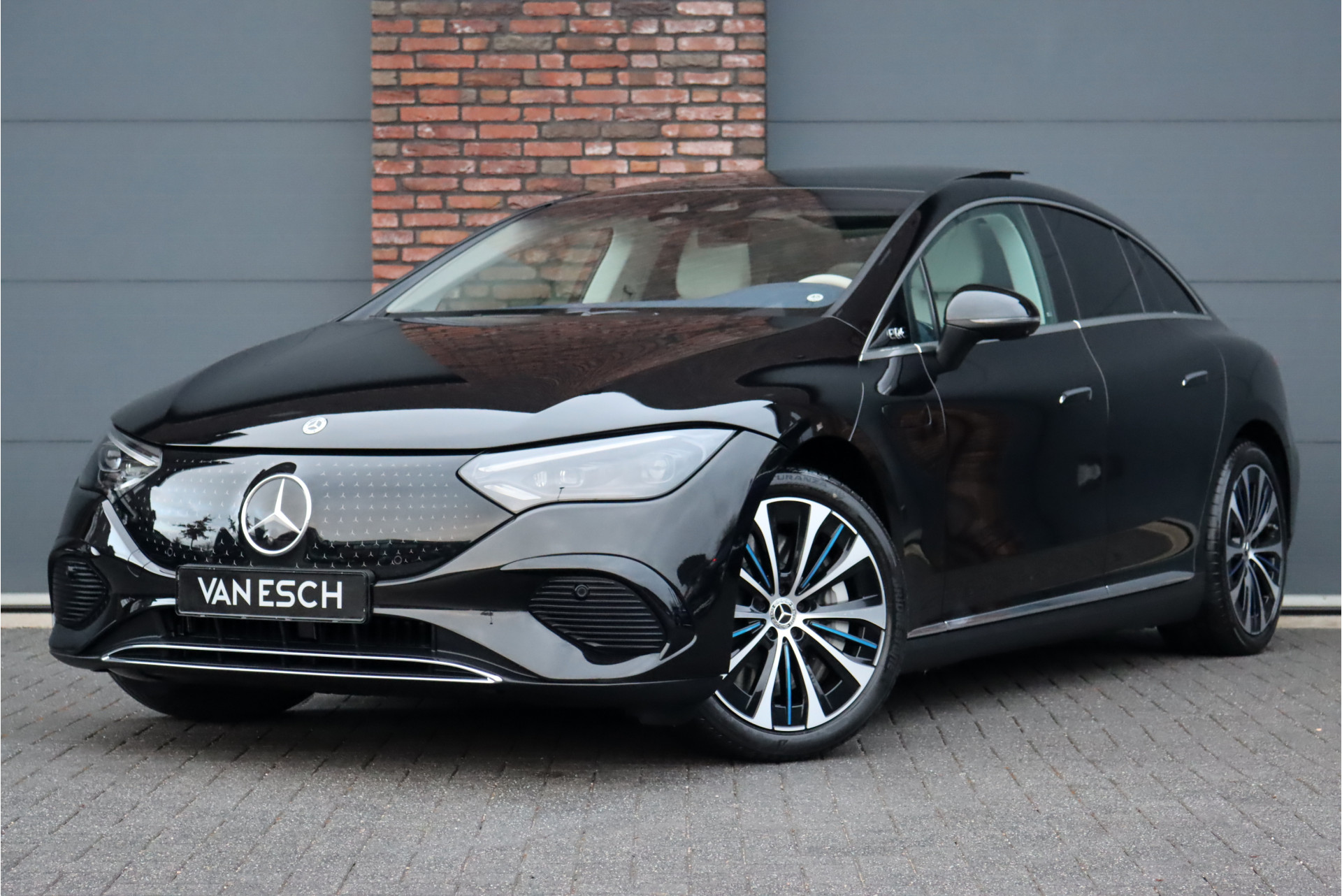 Foto van Mercedes-Benz EQE