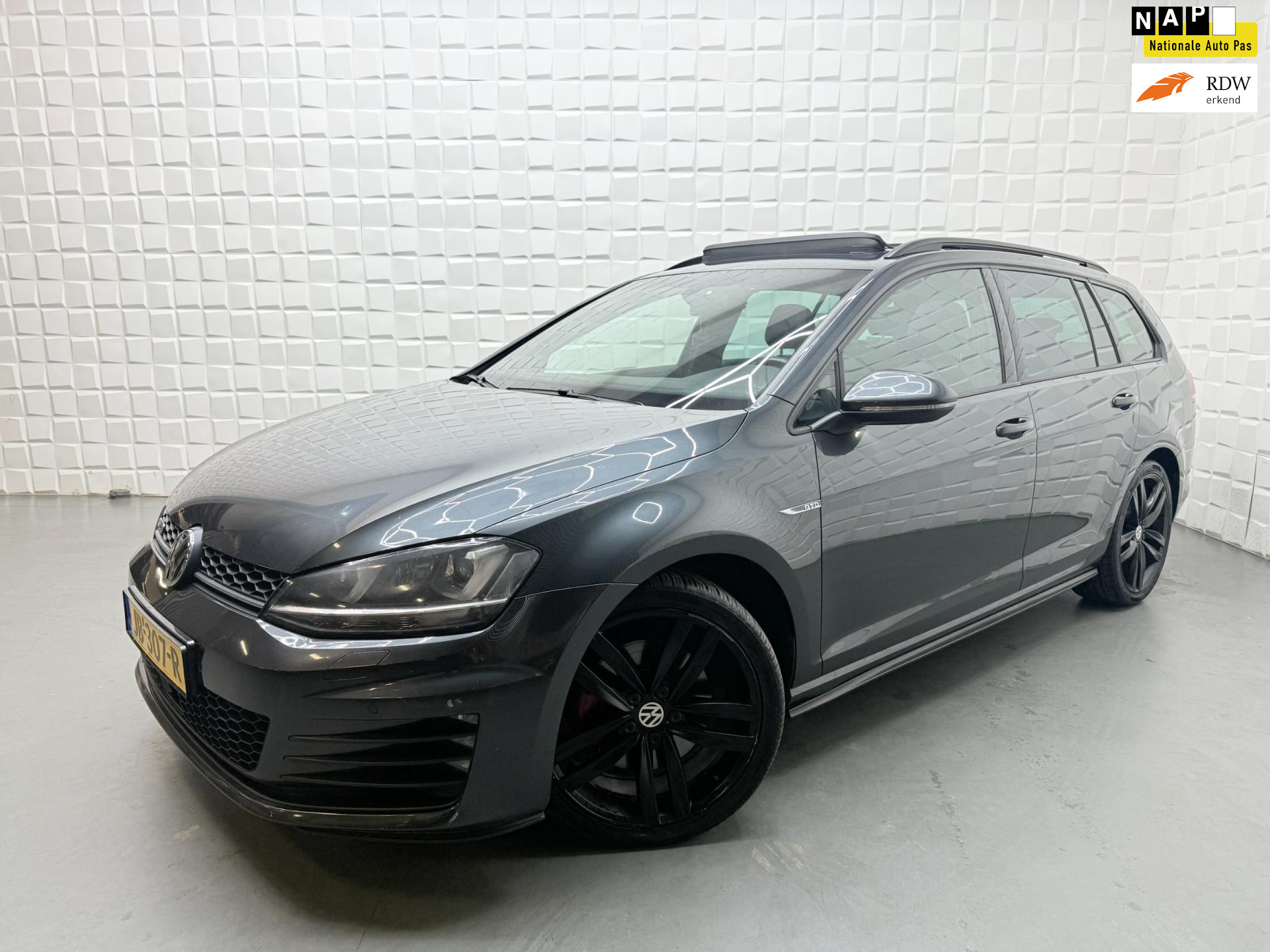 Foto van Volkswagen GOLF Variant