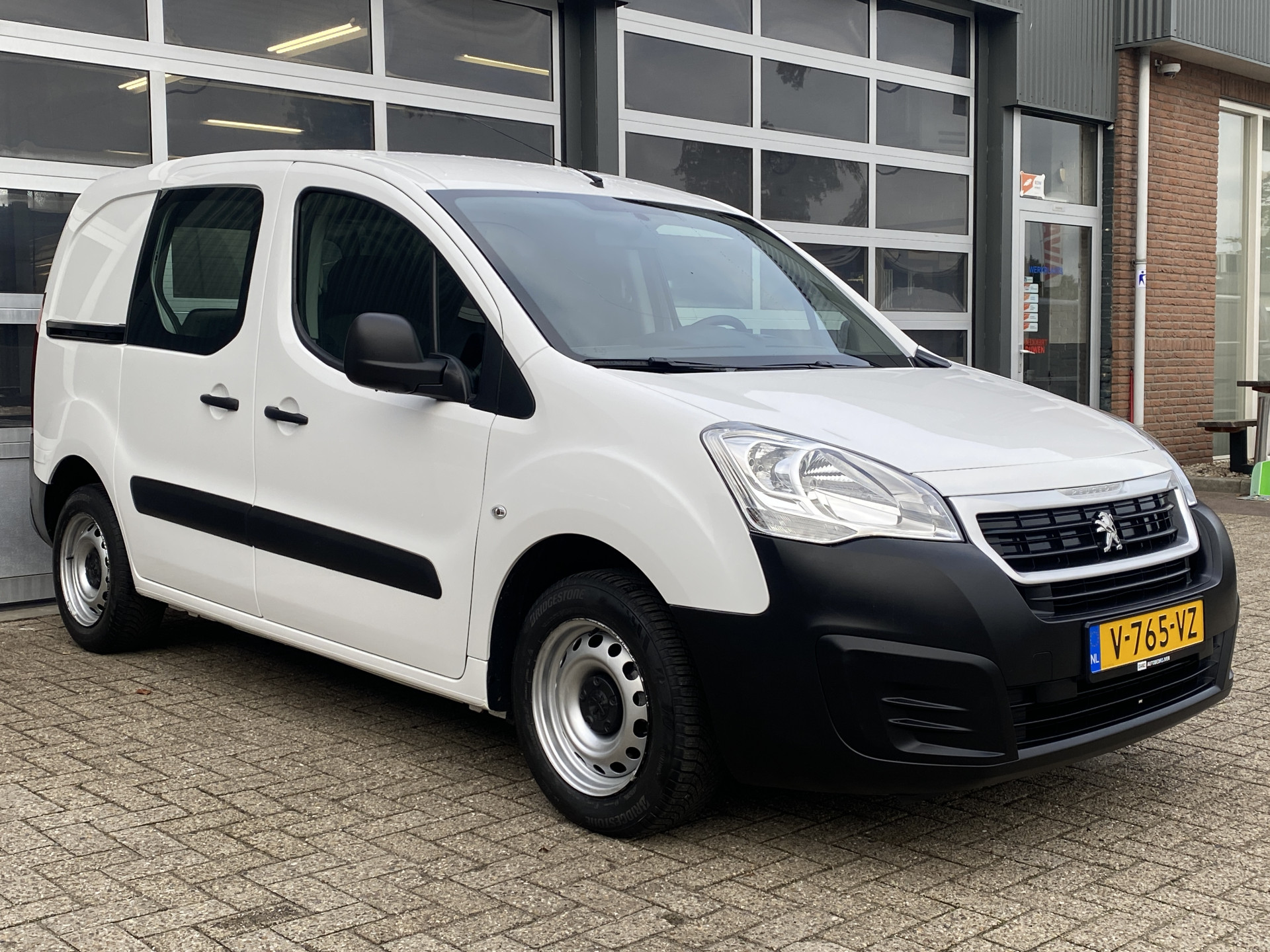 Foto van Peugeot Partner